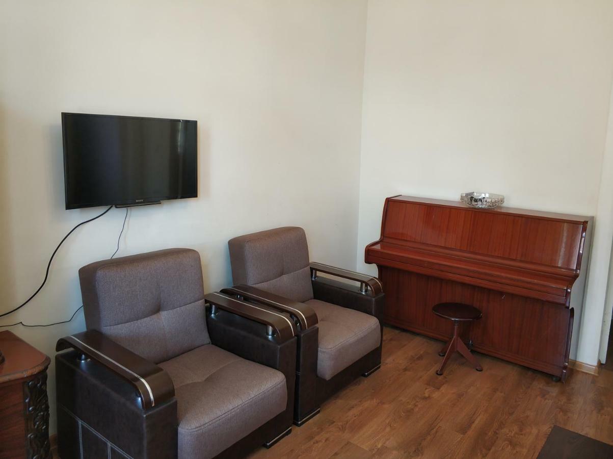 Apartment Medea Батуми Экстерьер фото